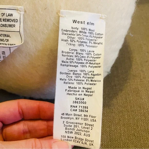 WEST ELM 100% Wool Embroidered and Sequin Cay Pillow Figure - Picture 7 of 10